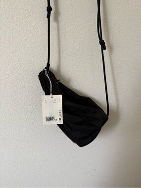 Cos Drawstring bag